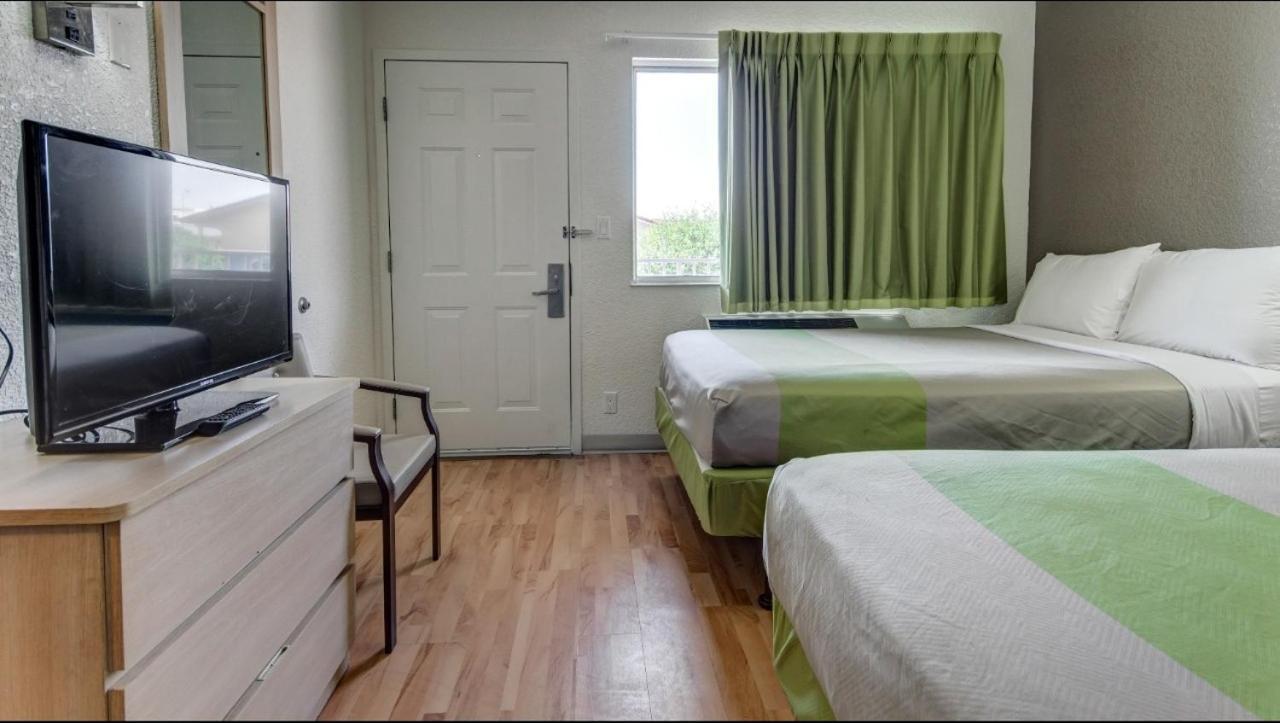 6-el Paso, Tx - East Hotel 2*