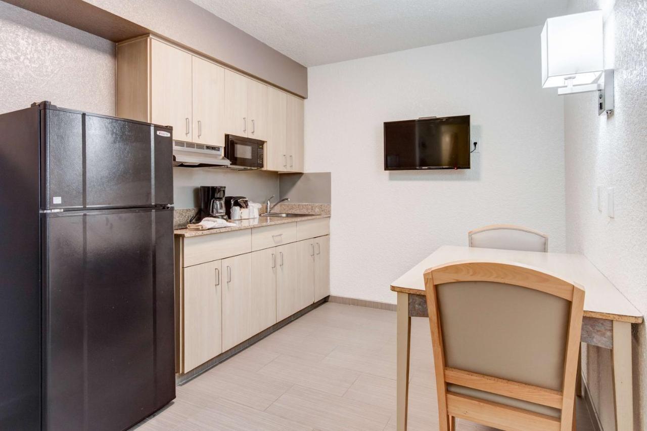 6-el Paso, Tx - East Hotel